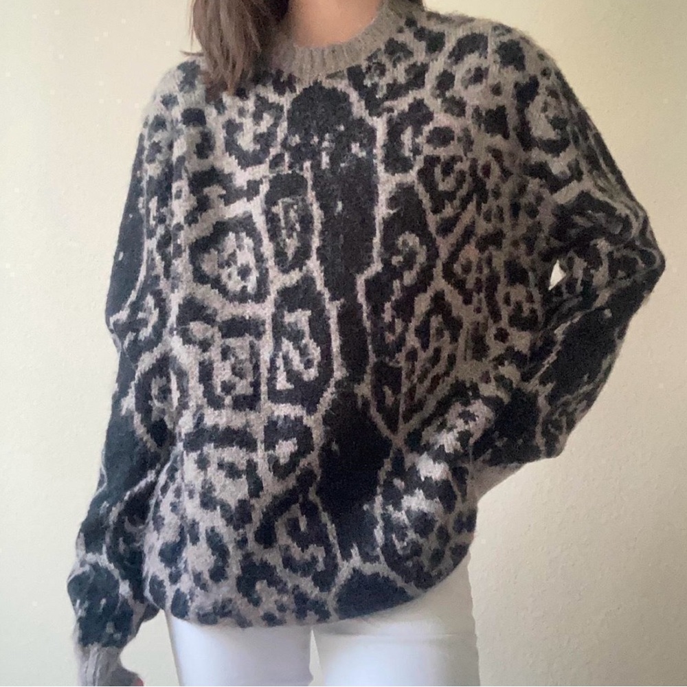 Zara Cheetah Animal Print Sweater Pullover Leopard Grey XL